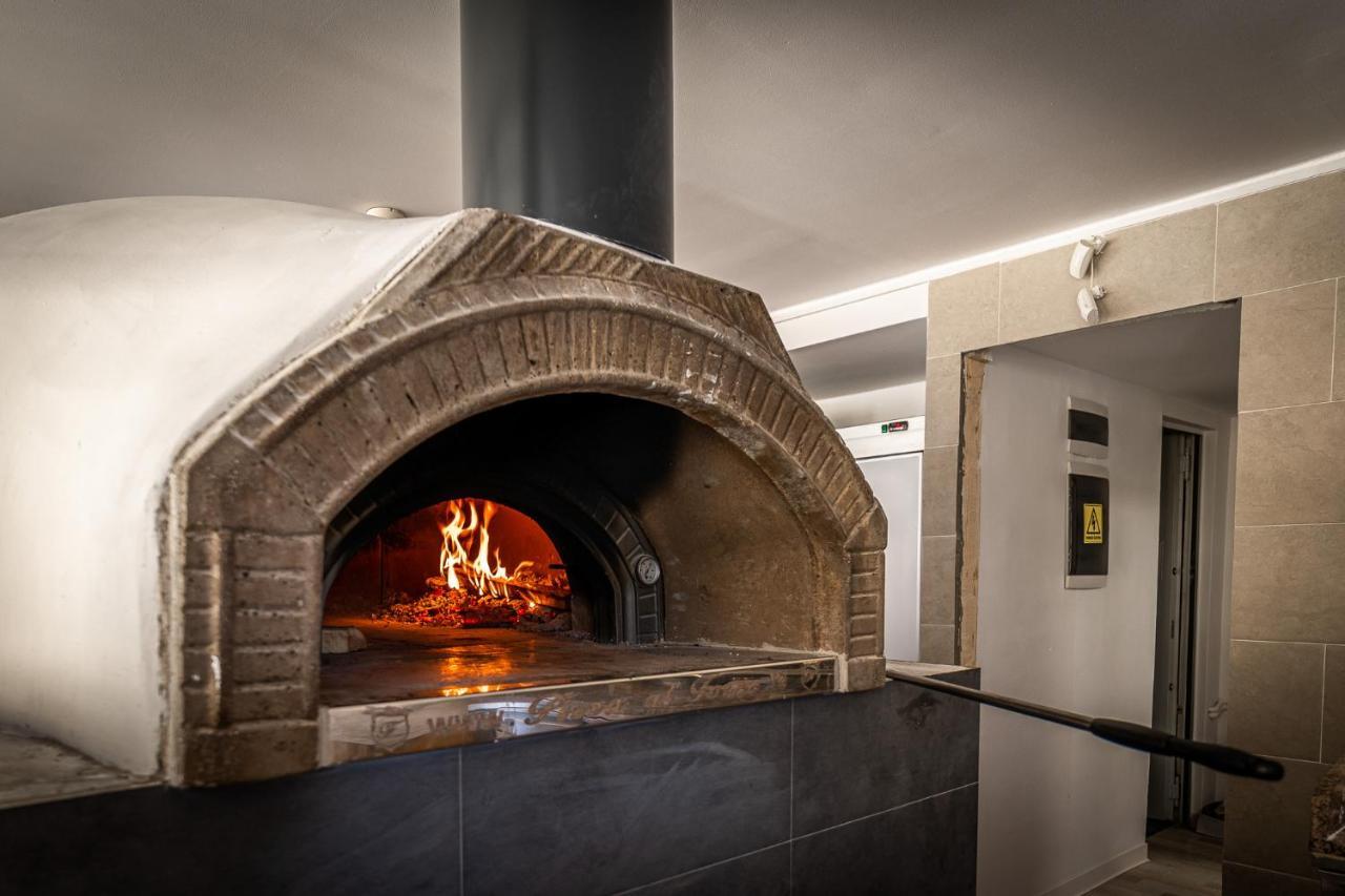 Hotel Pacific Τιμισοάρα Εξωτερικό φωτογραφία