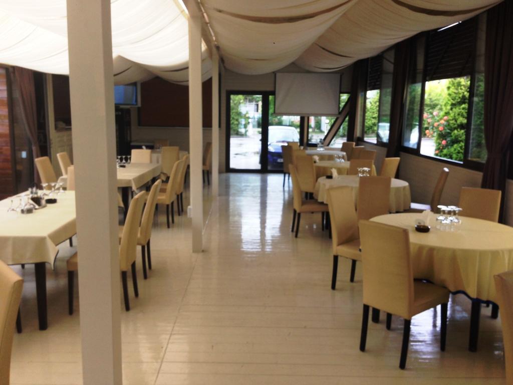 Hotel Pacific Τιμισοάρα Εξωτερικό φωτογραφία